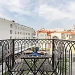 Palácio das Cardosas Studio by LovelyStay
