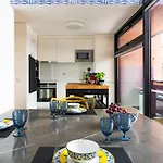 Porto Insight Apartment River View - Pool & Garage
