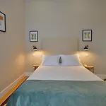 Porto Charming Hotel