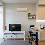 31 Janeiro 157 - Delightful 1Br Flat W/ Ac & Balcony By Lovelystay