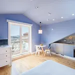 Seagull Attic Apt W/ Stunning View & Balcony