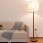 Joivy Warm And Inviting Flat With Balcony