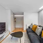 New Lux 2Br Flat W/Free Parking - Cedofeita Porto