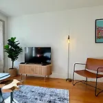 Historical Downtown Retreat Duplex By Lovelystay