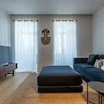 Nomads Lux - 1Bdr Almada Cool