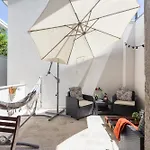 Spacious Bright Flat W/ Terrace By Host Wise