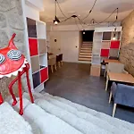 Inpatio Guest House