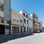 Lovelystay - Heritage Collection House With 4Bedrooms