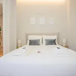Liiiving In Porto - Aliados Stone Apartment
