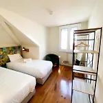 Nº 91 - Almirante Guest House