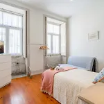 Host Wise - Sweet Bright Flats - City Center