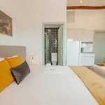 Downtown Suites By Vacationy