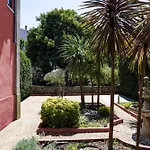 Guesthouse Bonjardim By Lovelystay