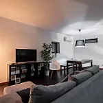 Panoramic River View Downtown With Terrace