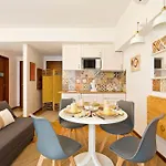 Aposentus - Downtown Bright Apartment