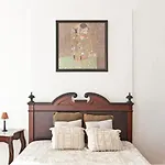 Eiffel Riverside Garden Apartments