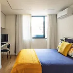 Yellow Breeze Apartment By Cozy Stay