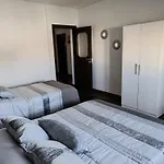 Reis Apartment