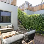Liiiving In Porto - Pool Paradise Apartments