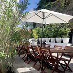 Signature Guesthouse 2
