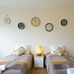 Spacious Trendy Flat With Netflix - Central Location