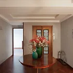 Art Deco apartment over Bolhão Market