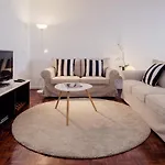 Music House 3 Bedroom Apt W Garage