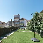 Bmyguest - Almada Garden Apartment
