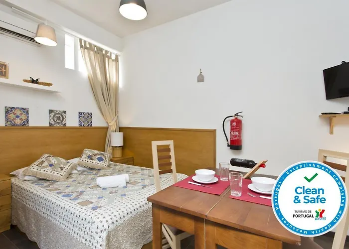 Cozy Quiet Flat - Trindade Station