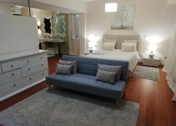 Luxury Central Apartment With Rooftop By Great&Cosy