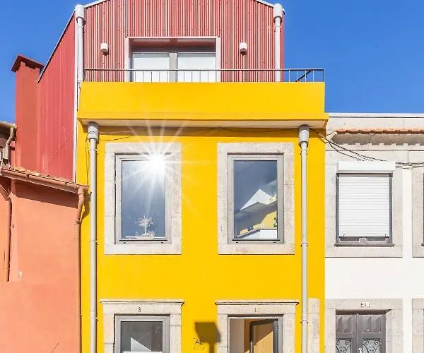 Lays\' House