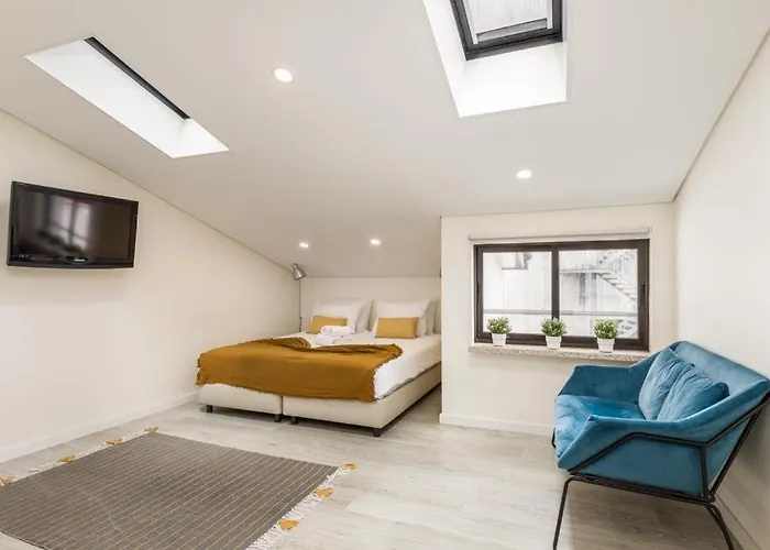 Center Liberty Apartment