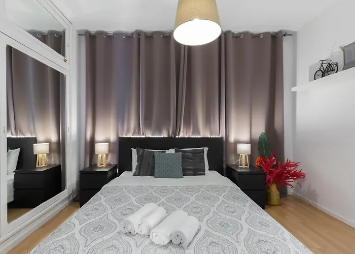 Host Wise - Large Flat W Terrace - Ace Location At Aliados