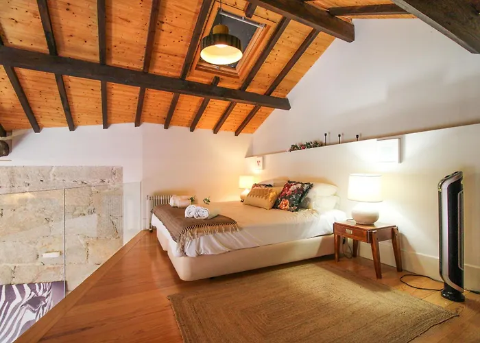 Mouzinho Mezzanine
