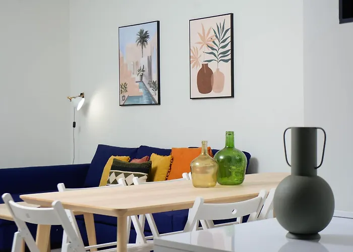 Travel And Live Apartments