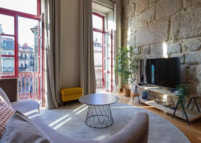 Mouzinho\'S Place By Lovelystay