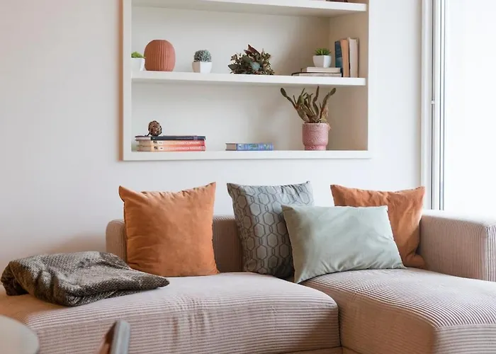 Best - Apartment With Ac, Parking And Balcony