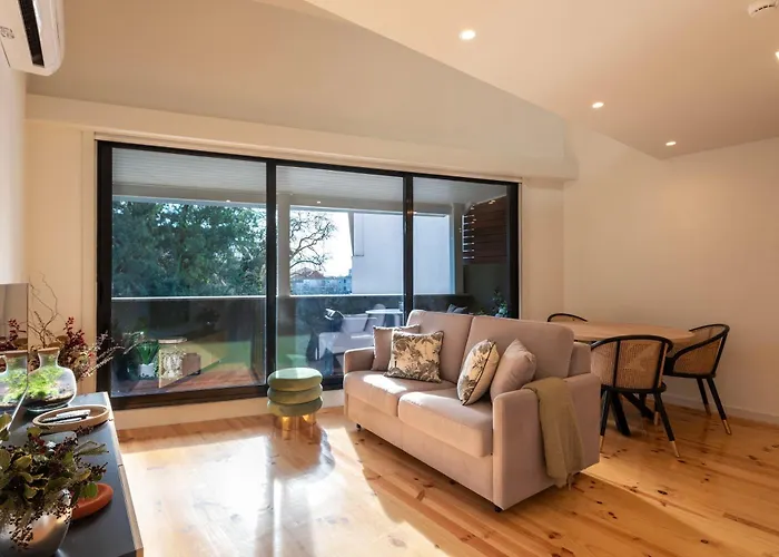 Porto Luxe Stay With Shared Pool And Garden