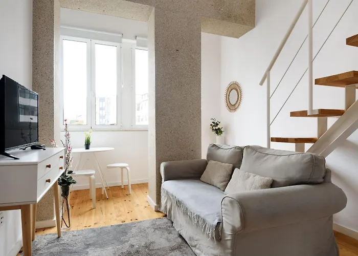 Mezzanine Studio In The City Center