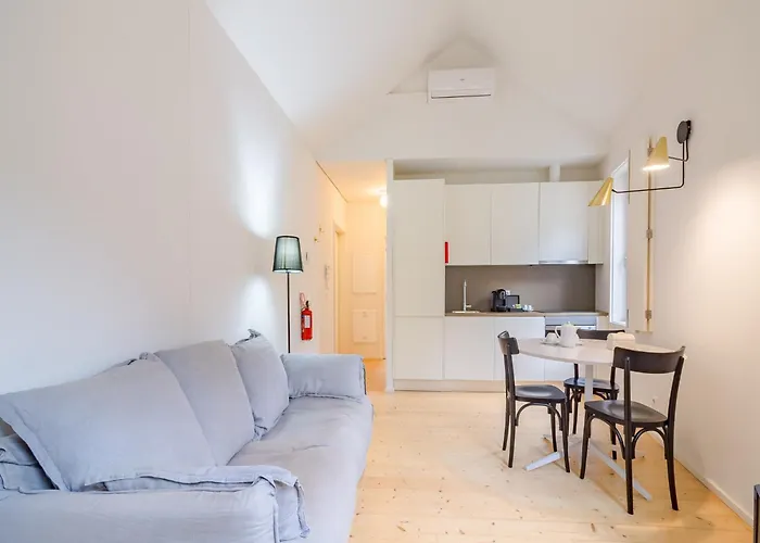 Charming Studio, Ideal For Smaller Groups