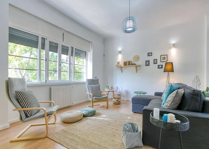 Spacious Apartment Near Bolhao Market