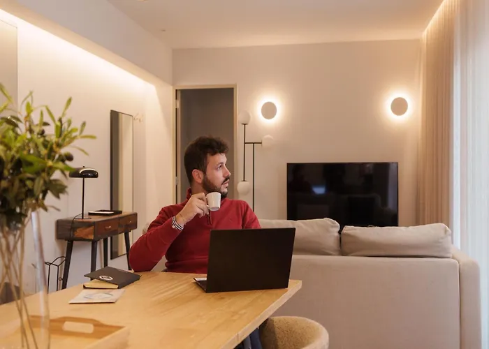 Feel Porto Firmeza Coworking & Flat 3 4