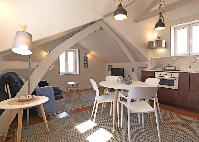 Feels Like Home Cosy Loft near Ribeira Douro