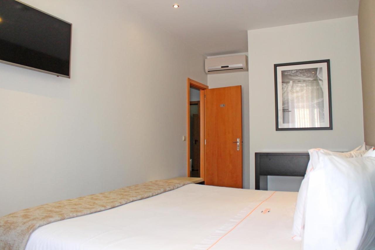 Vivacity - & 4*