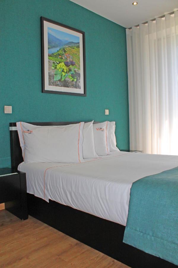 Vivacity - & 4*