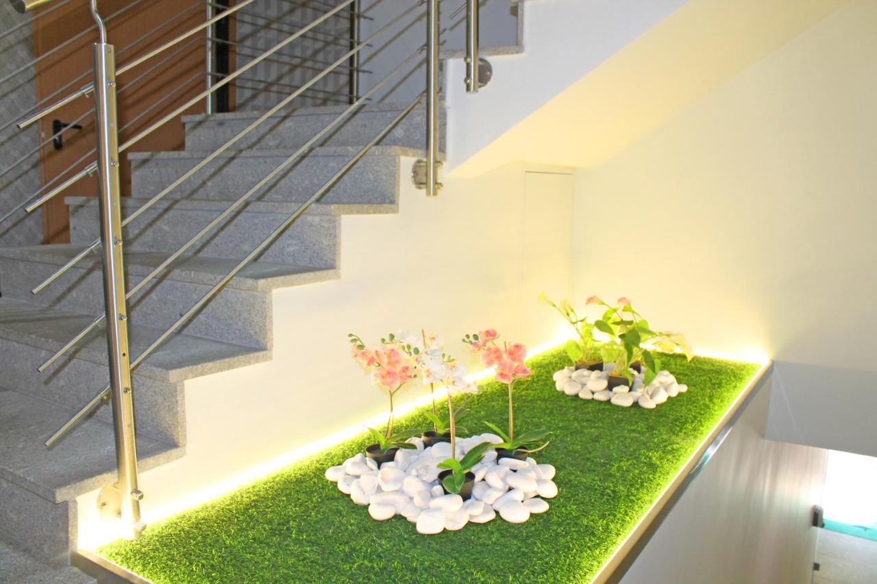 Vivacity - & 4* Porto