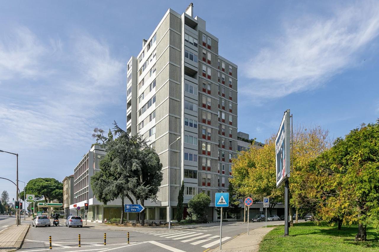 Apartment Lovelystay - Spacious 3br Flat With Ac And Balcony Porto
