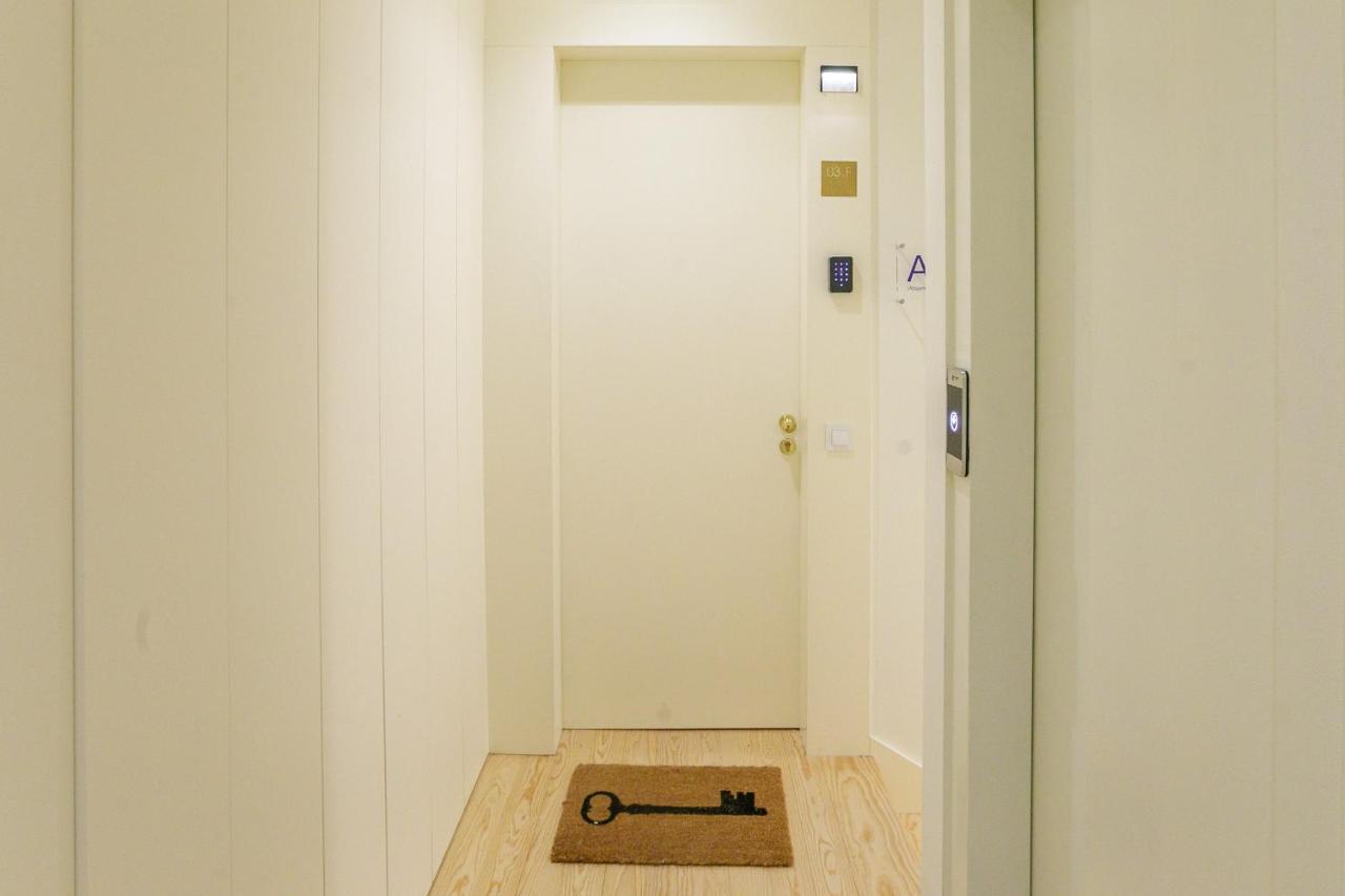 Lovelystay - Taipas Studio With Ac Apartment *