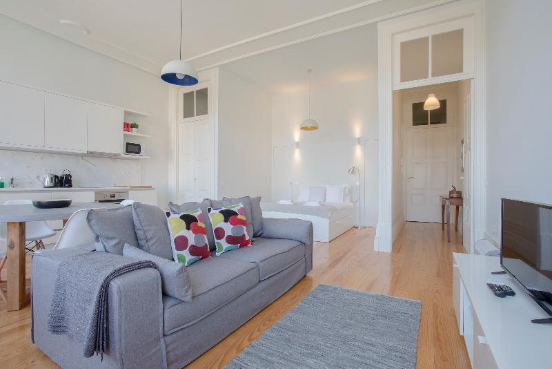 Downtown Spacious *