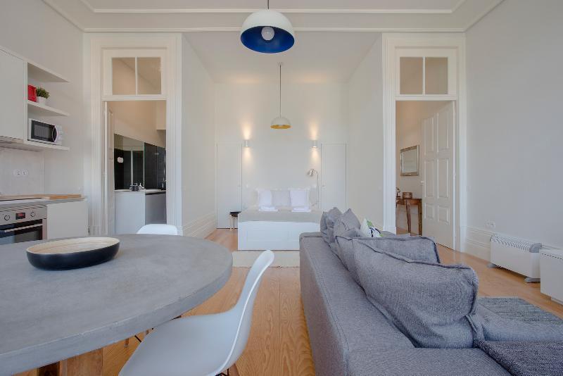Downtown Spacious * Porto